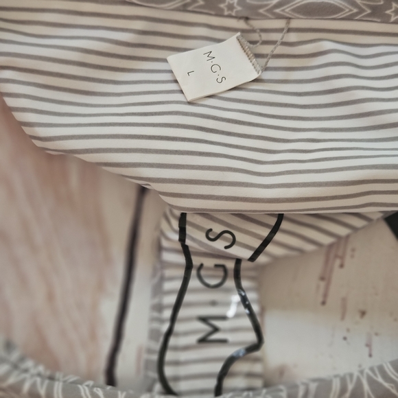 New MGS Women's Grey and White Reversible Swim Bikini Bottoms Size Large - Picture 5 of 6